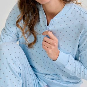 Pijama mujer vigoré celeste a topos cuello cremallera