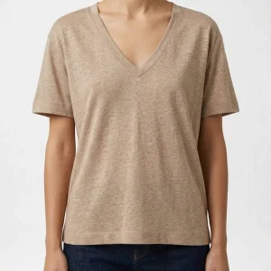 Camiseta Majestic Filatures Cuello Pico Lino Beige