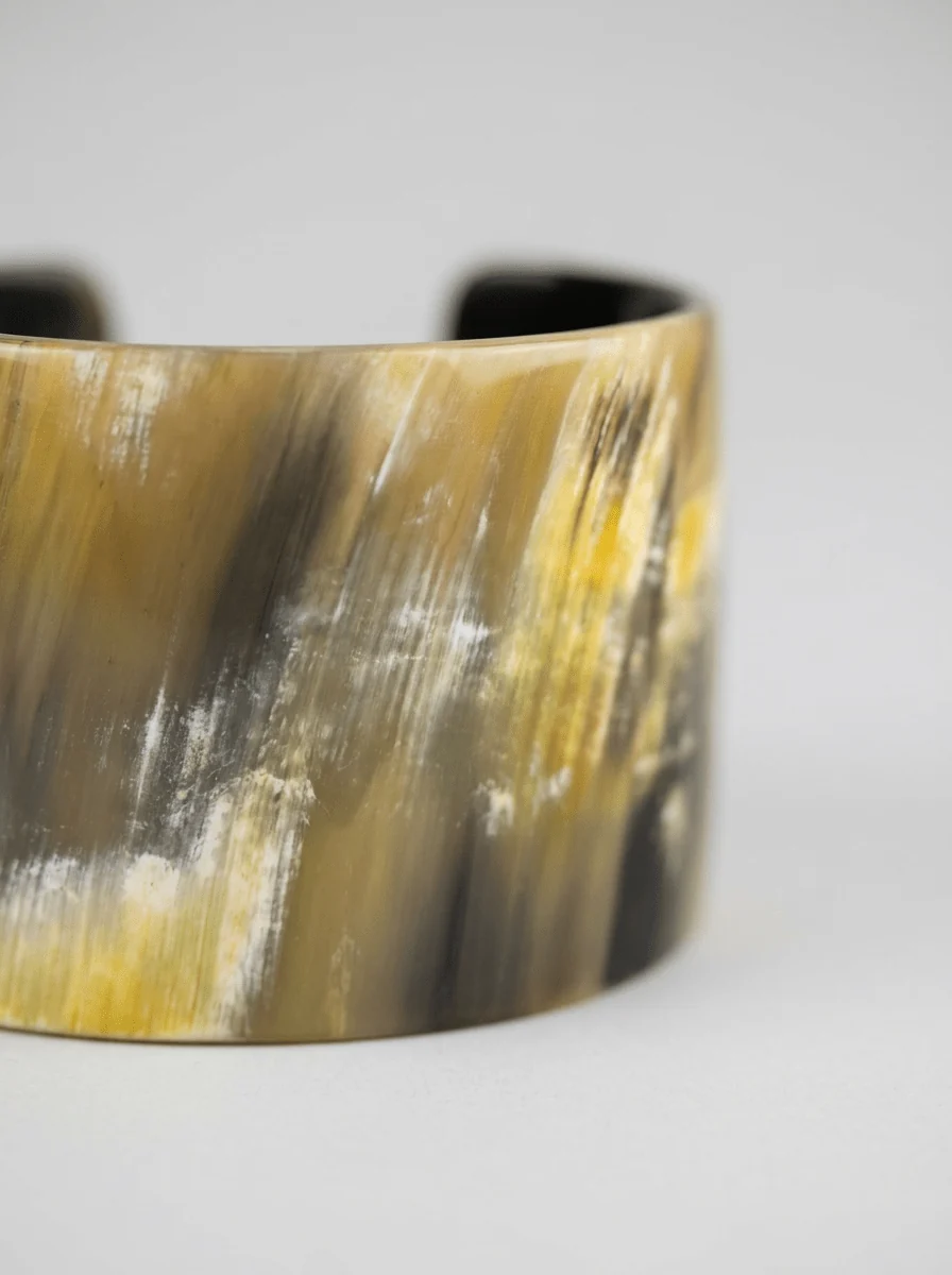 Brazalete Liviana Conti Cuerno Ancho Ambar - Imagen 5