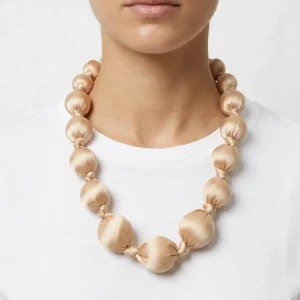 Collar Il Baco Da Seta Kon Maquillaje