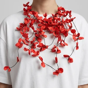 Collar Ana Hagopian Sakura Rojo