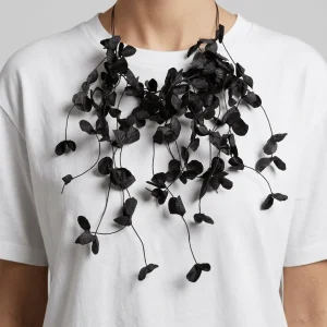 Collar Ana Hagopian Sakura Negro