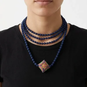 Collar Il Baco Da Seta Mini Bolas Seda Ly Almohadón Azul