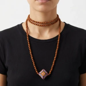Collar Il Baco Da Seta Mini Bolas De Seda Ly Almohadón Camel