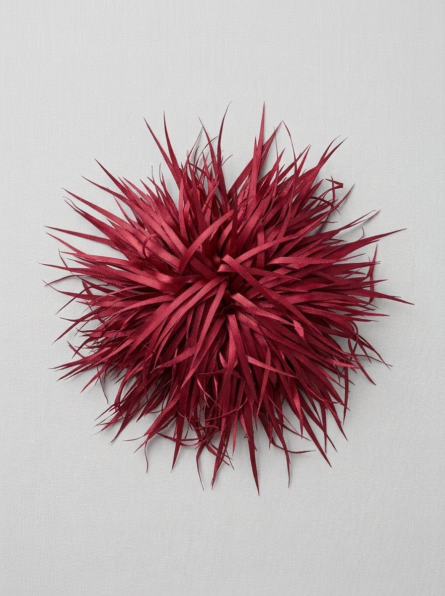 Broche Sissi Otto Style Plumas Burdeos