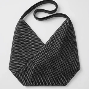Bolso In·Zu Bevel Red Negro