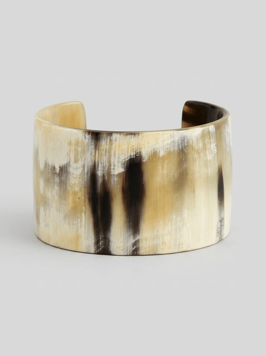Brazalete Liviana Conti Cuerno Negro - Imagen 2