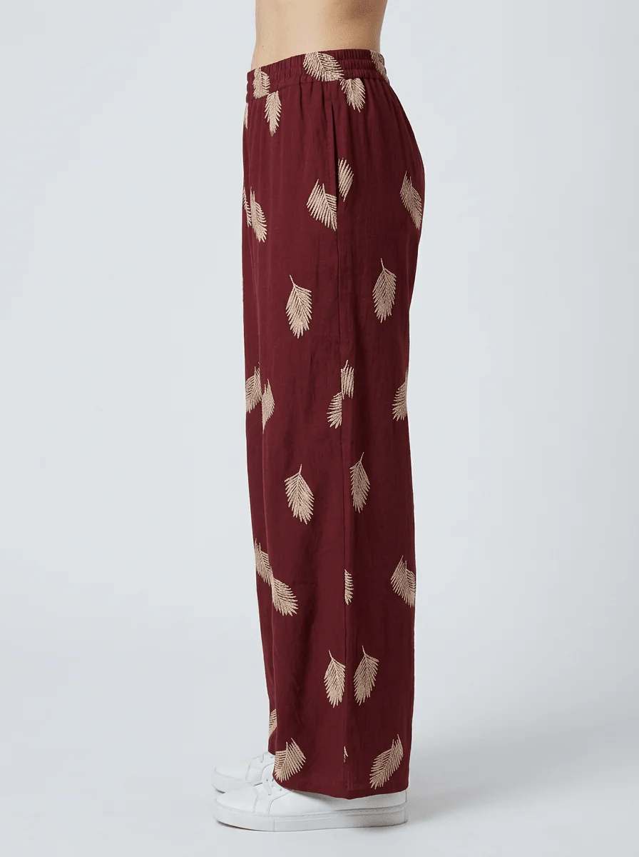 Pantalón Paisie Bordado Burdeos - Imagen 4