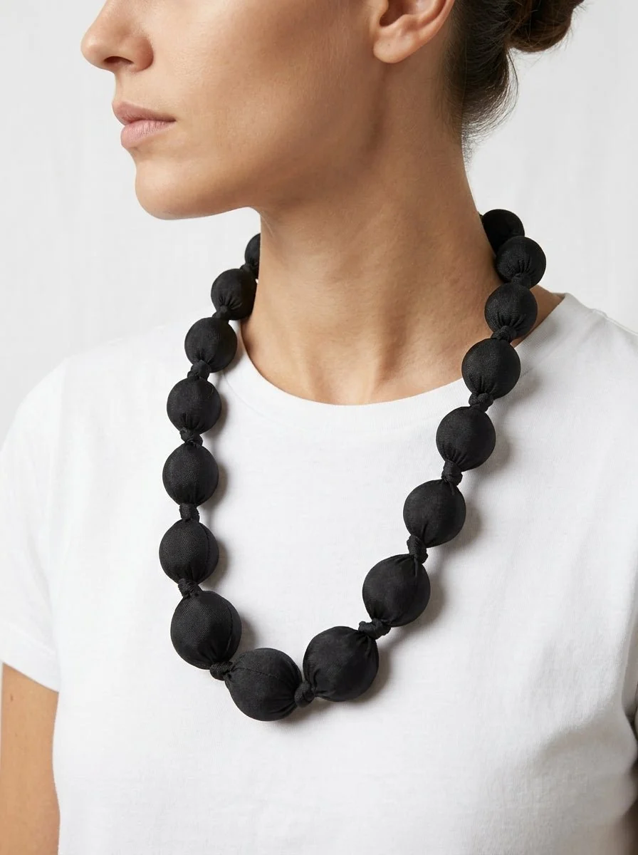 Collar Il Baco Da Seta Kon Negro - Imagen 3