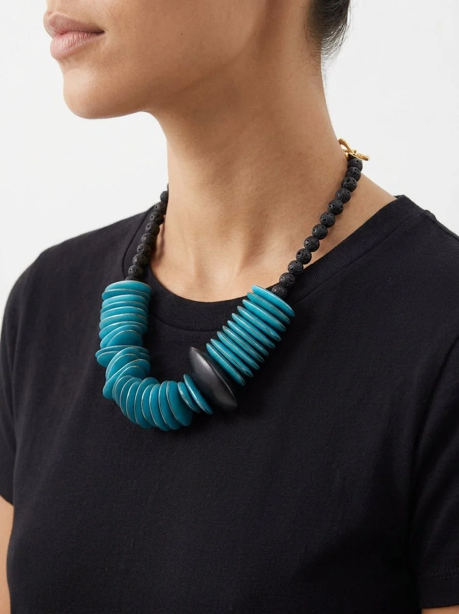 Collar Liviana Conti Bolas Negras Detalle Turquesa - Imagen 3
