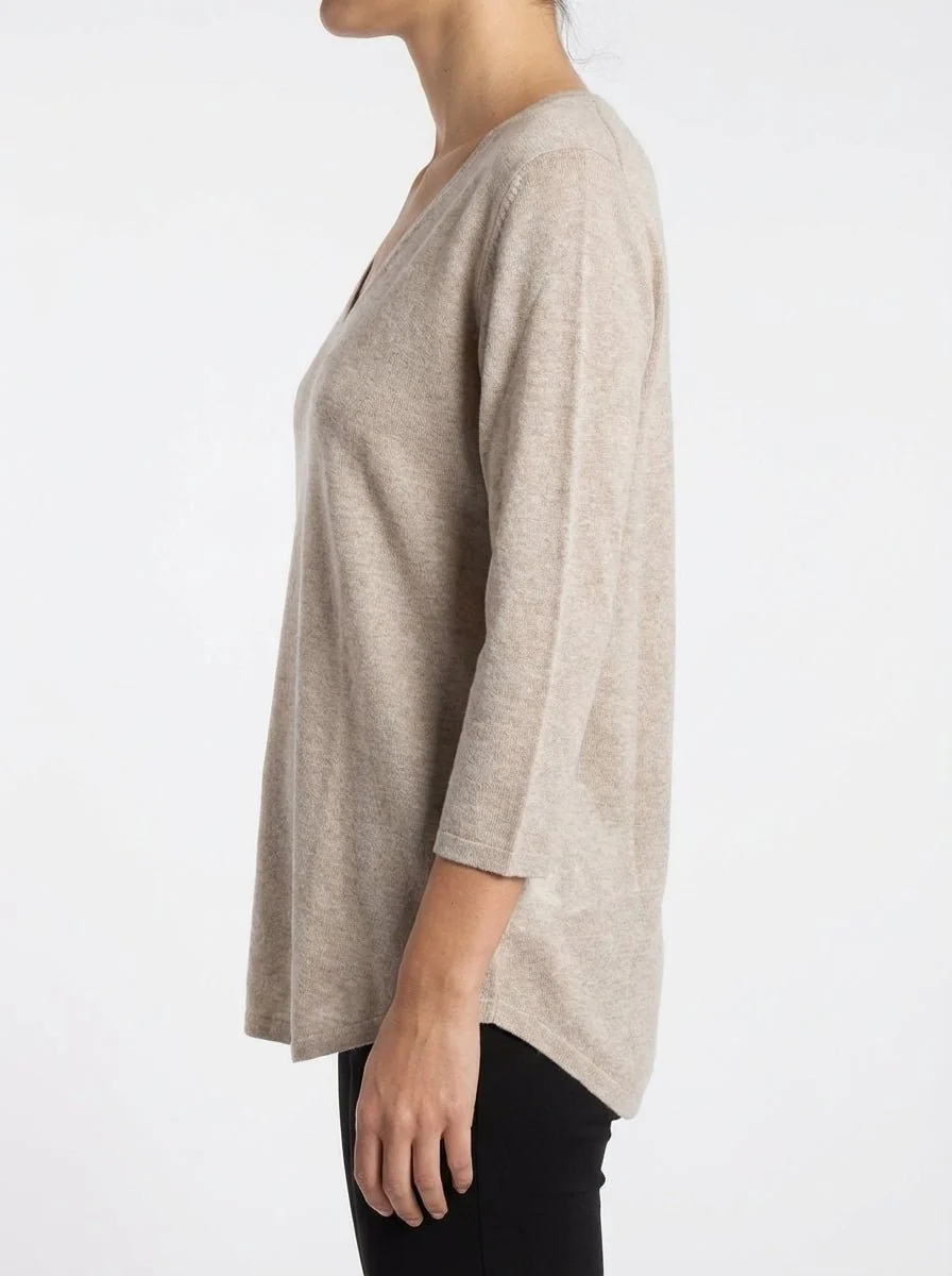 Jersey Universel Cuello Pico Beige - Imagen 3